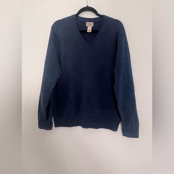 Sweater - Picture 2 of 7